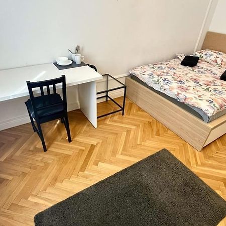 Fantastic Waw - Kp69 Room D Варшава Екстериор снимка